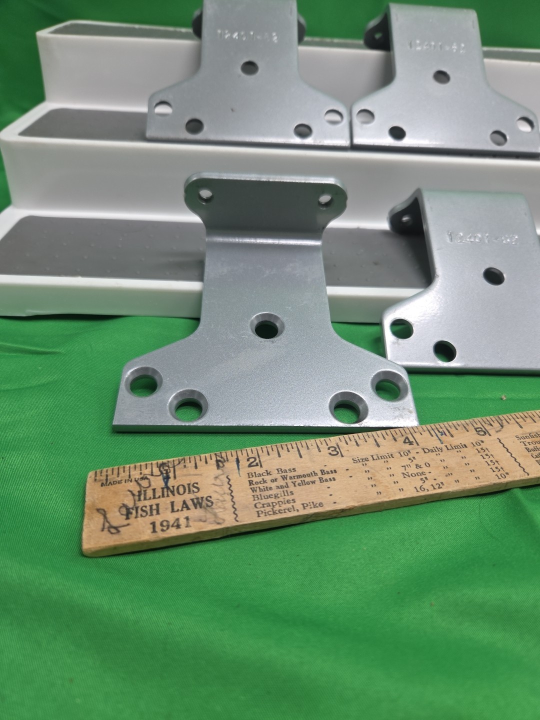 4 LCN 12401 – 62 Parallel Arm Shoe Bracket for Door Closers 1460 4040 4041 1461