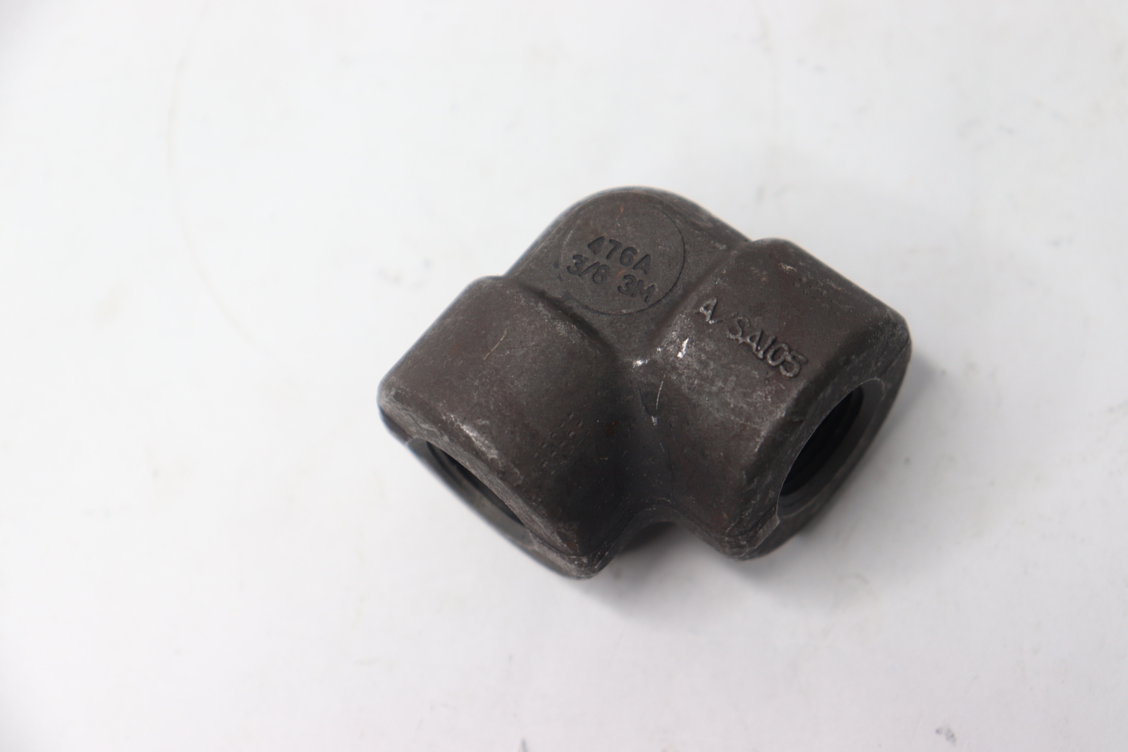 Carbon Steel 90 Degree Elbow High-Pressure Pipe Fitting Class 3M 3/8″