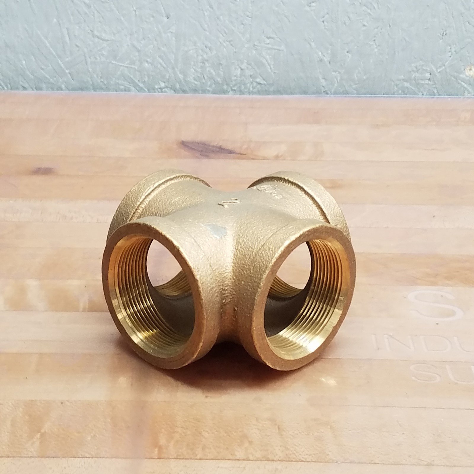 Merit Brass X110-32 Pipe Cross, 2″ Nominal, FNPT End Style, 125lb Pressure Class