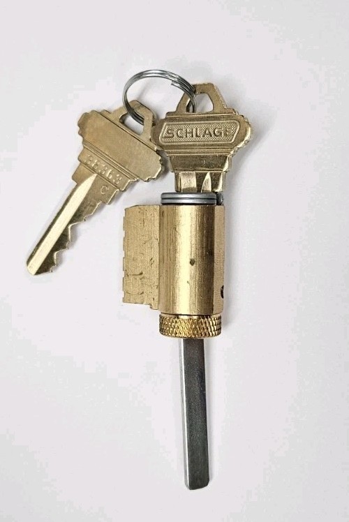 Schlage B560 Deadbolt Cylinder 6 Pin Keyed 5, SC1 Keyway, 2 Keys, New