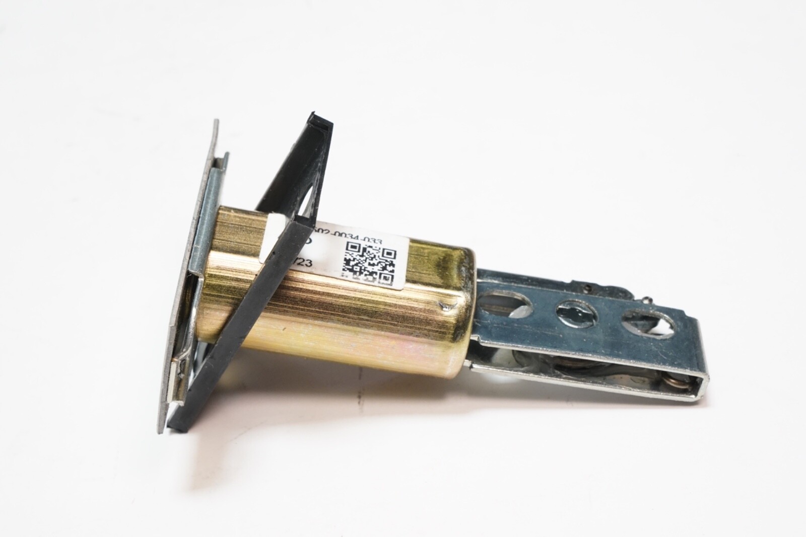 New Yale Deadlock D132 626 Grade 1, 2-3/4 Backset, 2-1/4 x 1″ Face Satin Chrome