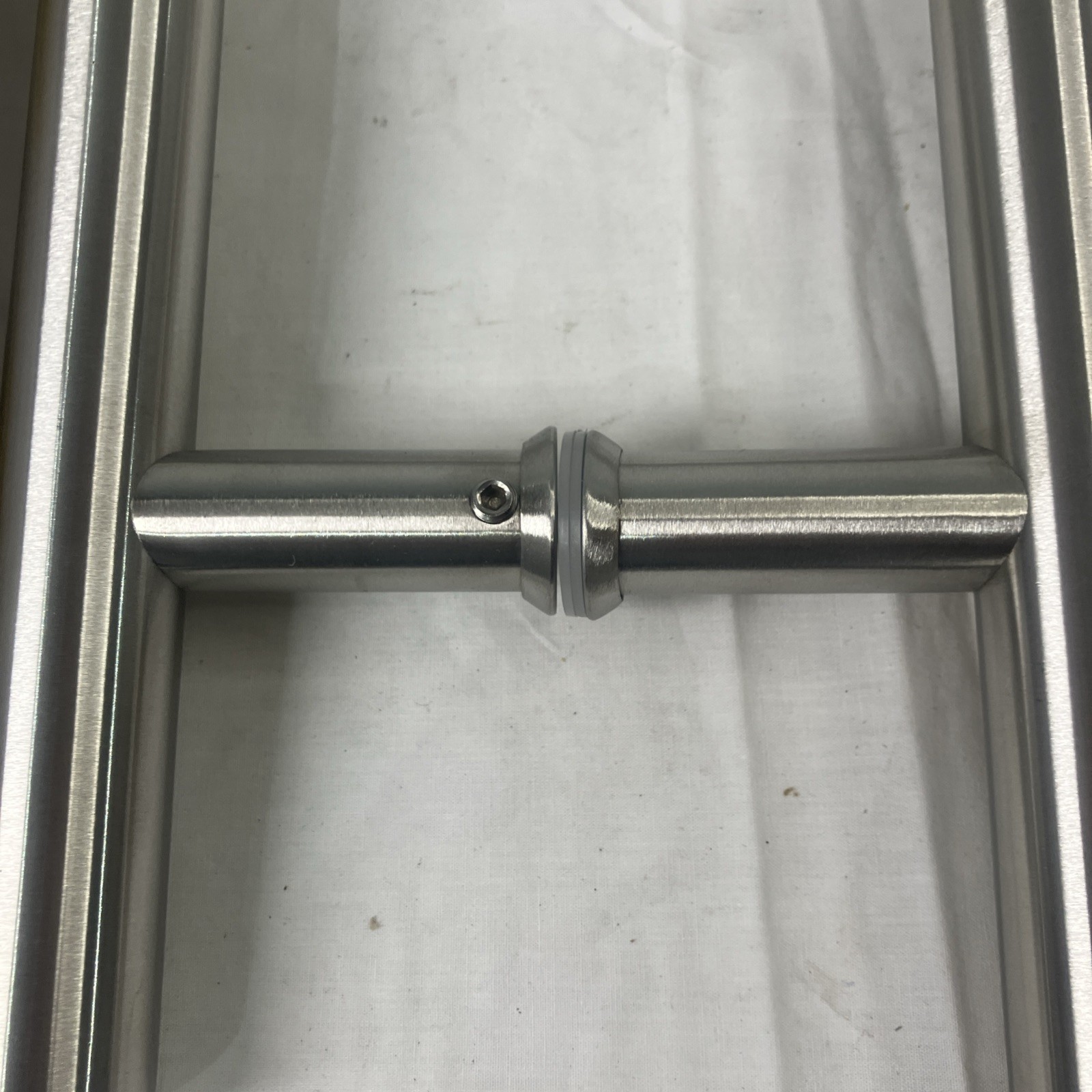 Universal Hardware H STYLE 12″ PULL HANDLE – NEW