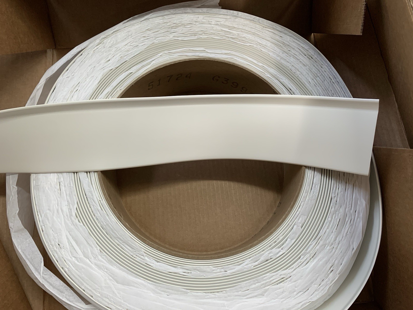 Tarkett Johnsonite Rubber Wall Cove Base Cotton 4″ x 120′ Roll