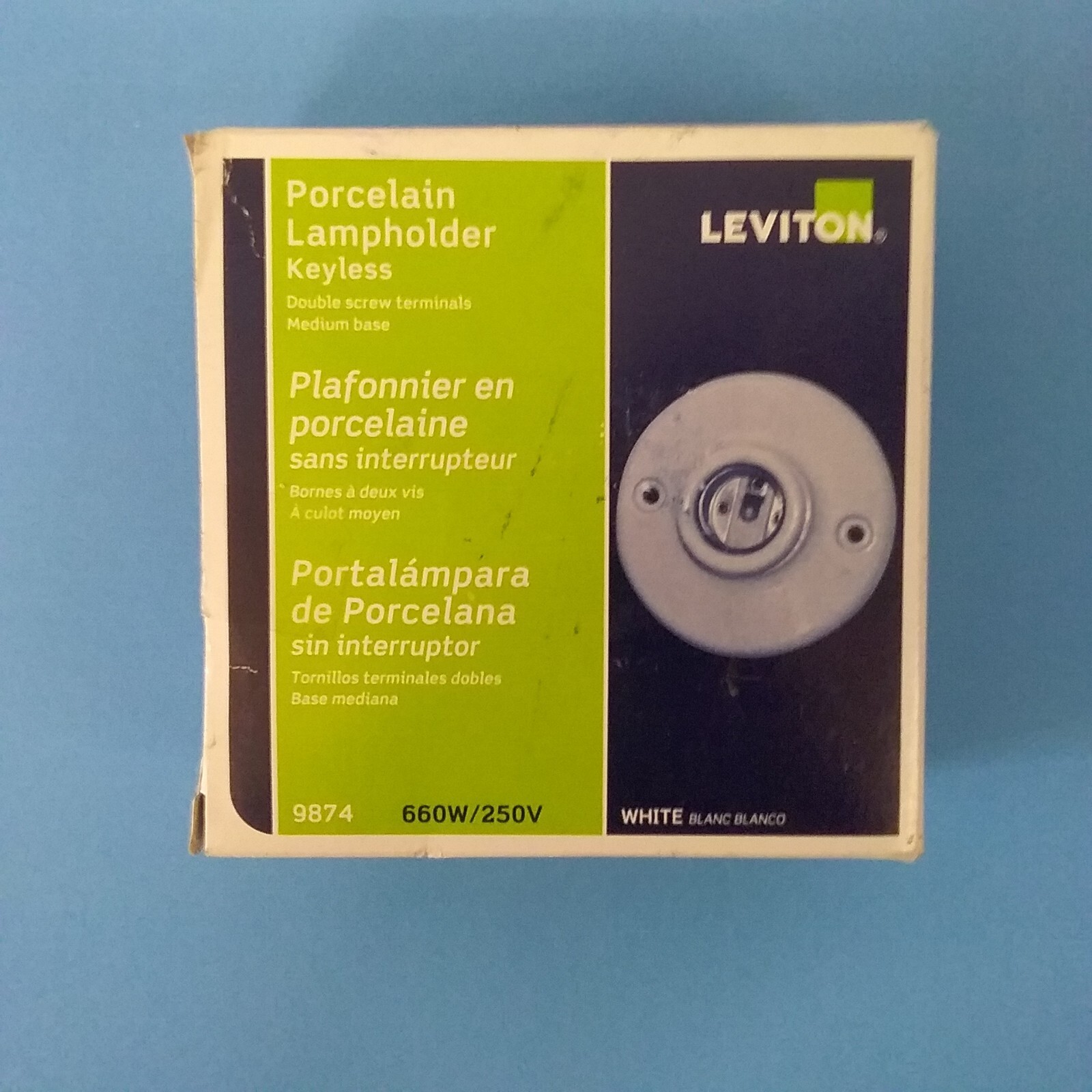 Leviton Keyless Porcelain Lampholder 9874