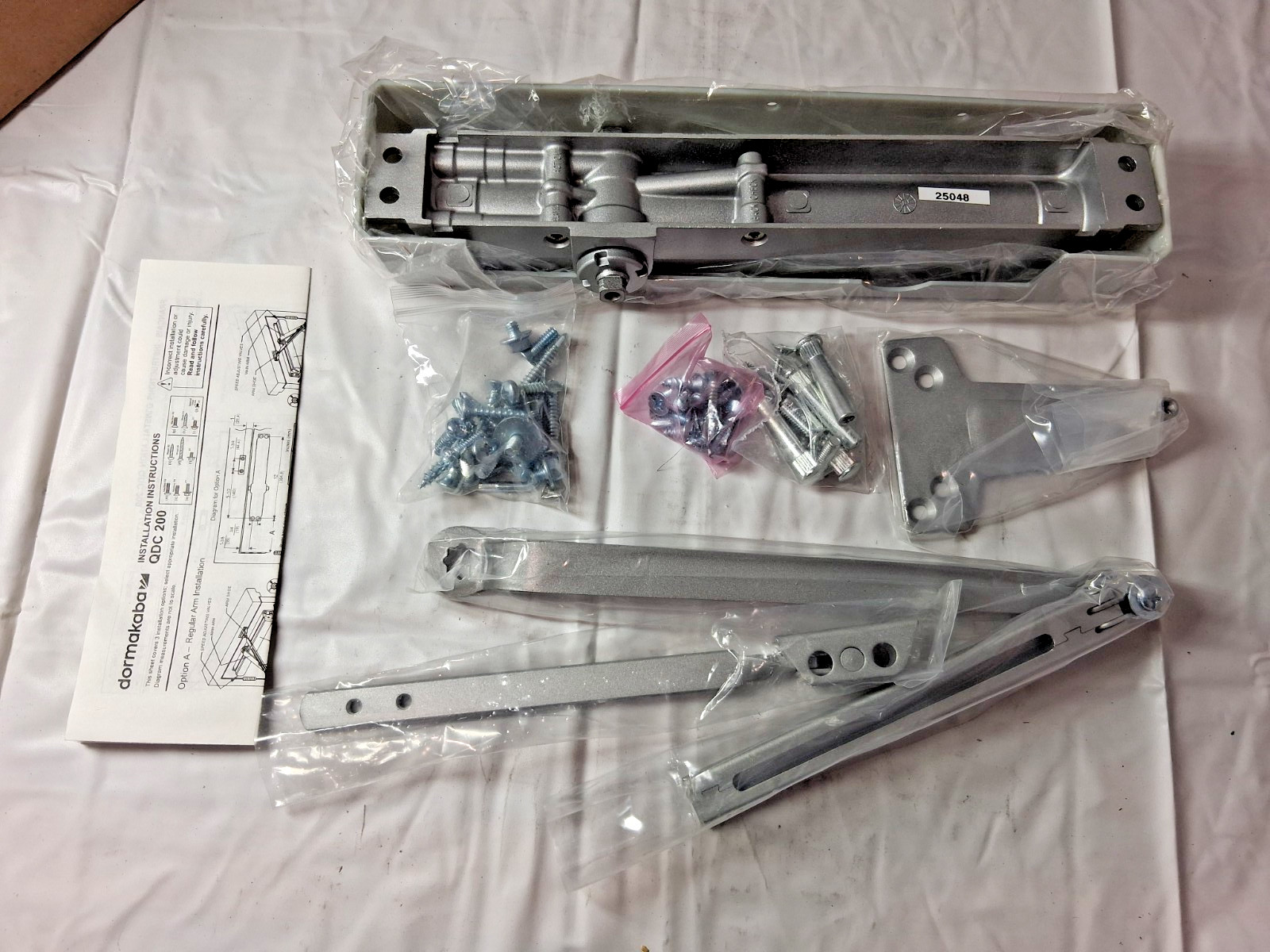 Dormakaba Door Closer Damper 330 lb Load Capacity 12-1/4" Body Length QDC20