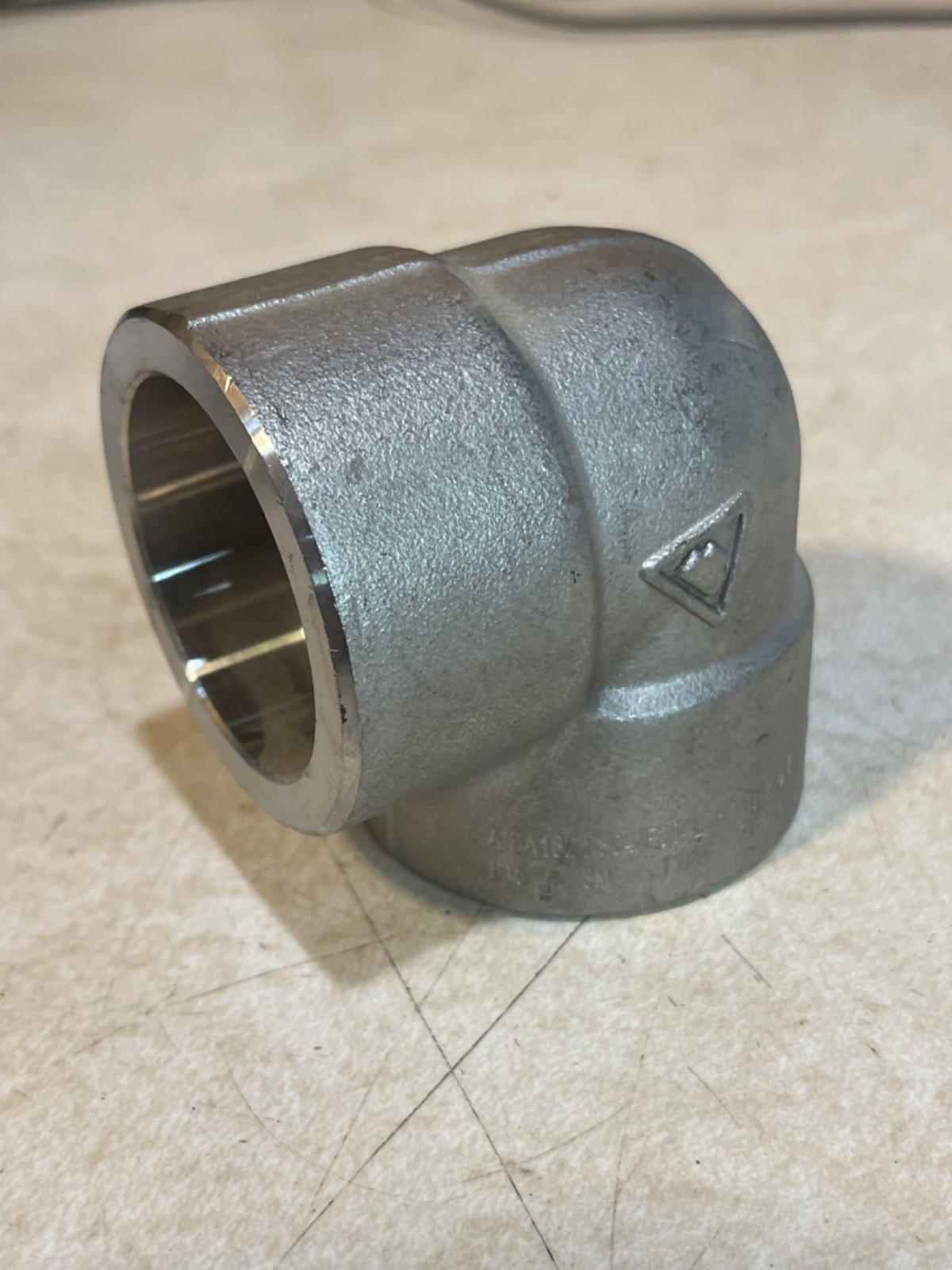 Anvil 90 Degree Elbow F304 Forged Stainless Steel 3000# 1-1/4″ Socket Weld (M2)
