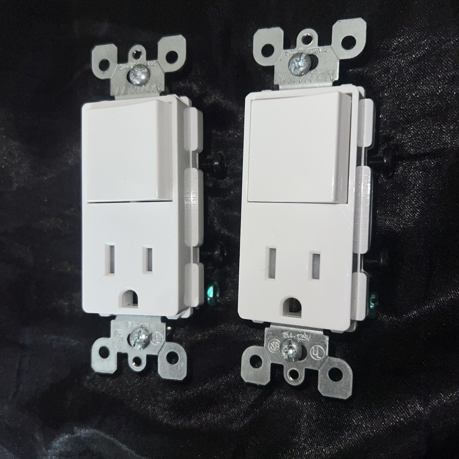 2 Leviton R66-T5625-0ts Light Almond Single Pole Switch & Recep,No R66-T5625-0TS