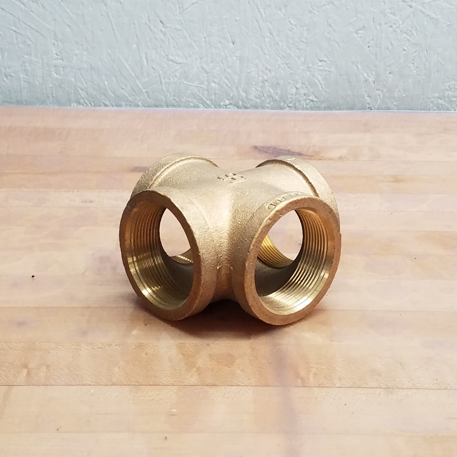 Merit Brass X110-32 Pipe Cross, 2″ Nominal, FNPT End Style, 125lb Pressure Class