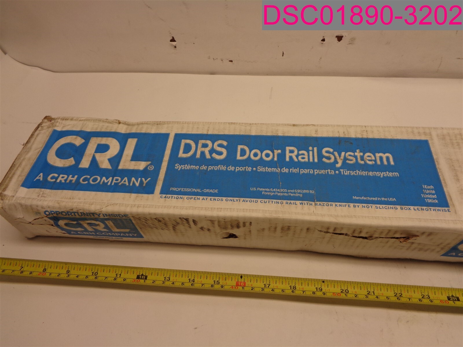 CRL DR4SBS12SL Brushed Stainless 4″ Square Door Rail w/ Lock for 1/2″ Glass