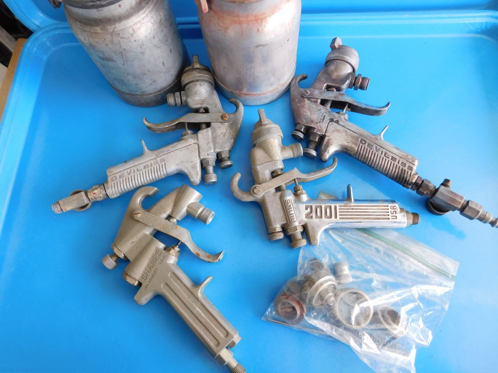 USED, DEVILBISS,BINKS,SHARPE, LOT OF 4 GUNS & 2 SHARPE CUPS, LOT OF 6 PC’S TOTAL