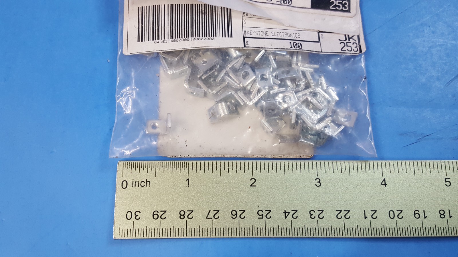 ~70 Pcs-MOUNTING BRACKET , 612, Keystone, Short, L0.13″, 4-40 Steel, Zinc Plated