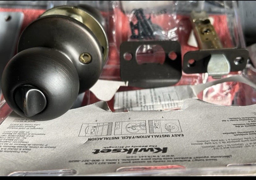 LOT of 4 Kwikset Entrance Locks 3 w/ Same Keyway Locksmith Gear NIB