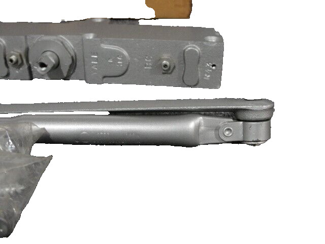 Yale 40 Series Door Closer Narrow Projection 43 Right Hand SB Scovill 149A