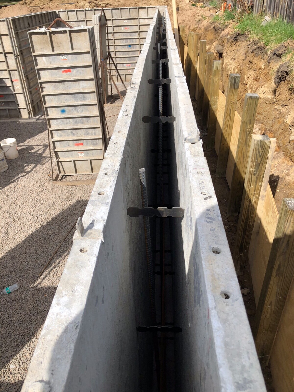 Concrete form Wall Ties 8” nominal for aluminum concrete wall forms 100/bundle