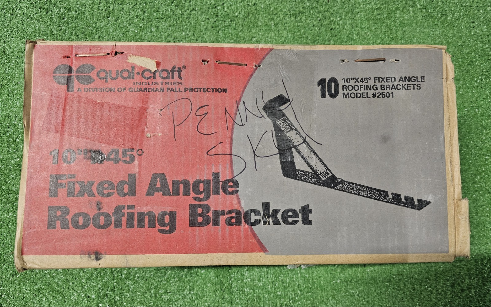 Qual Craft 2501 Steel Red 45° x 10″ Fixed-Angle Roofing Bracket Box of 10, FS