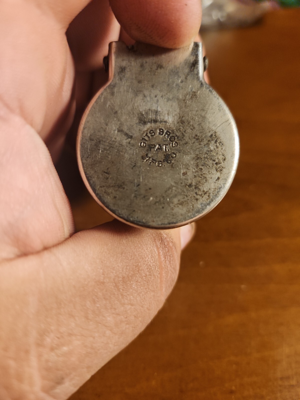 NOS Gits oil cup 1/4 NPT, 1 1/4 inch cup diameter wick style