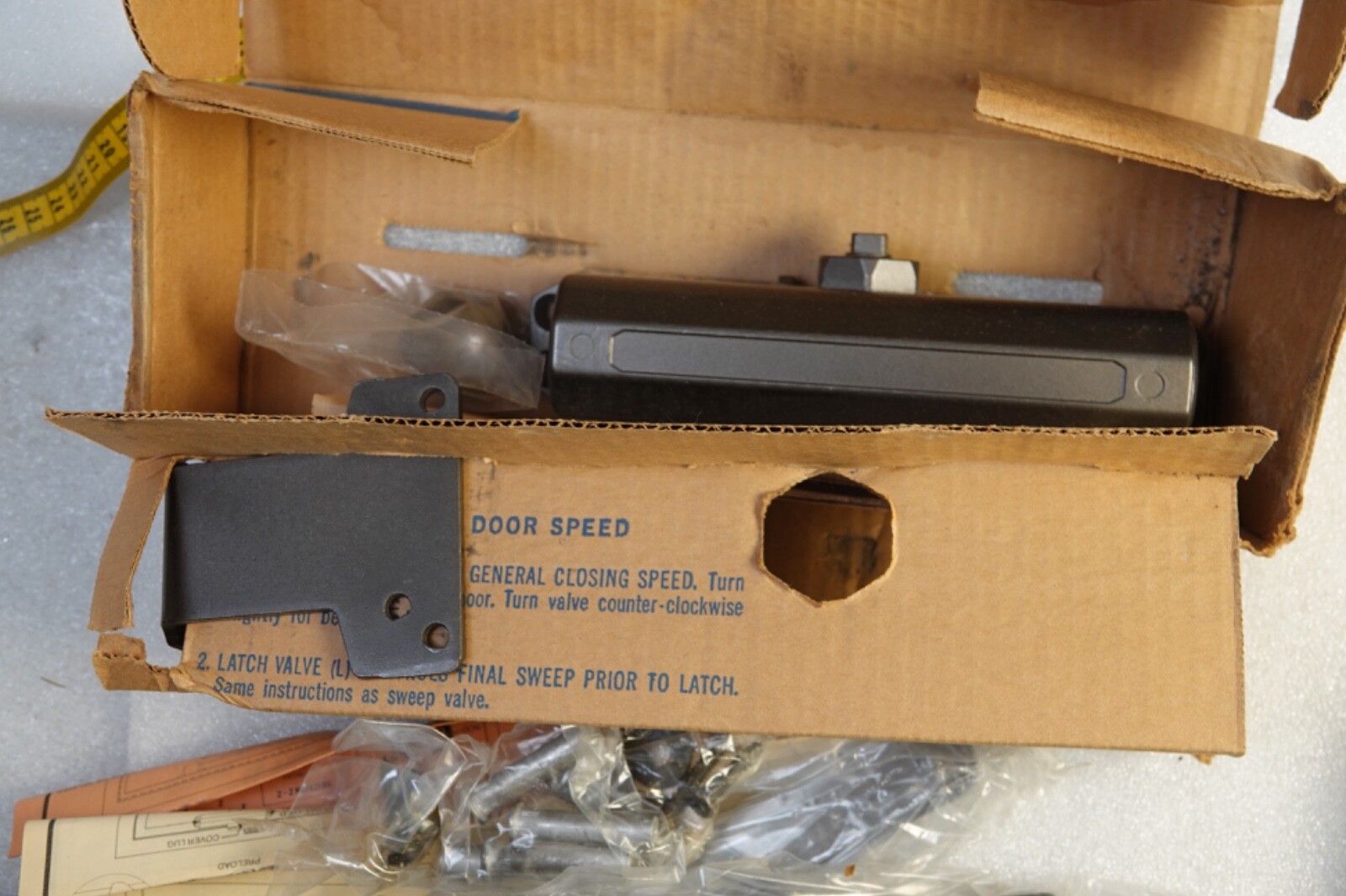 TWO READING INDUSTRIAL DOOR CLOSURE’S NEW IN PACKAGES #604 REGULAR ARM MOUNT