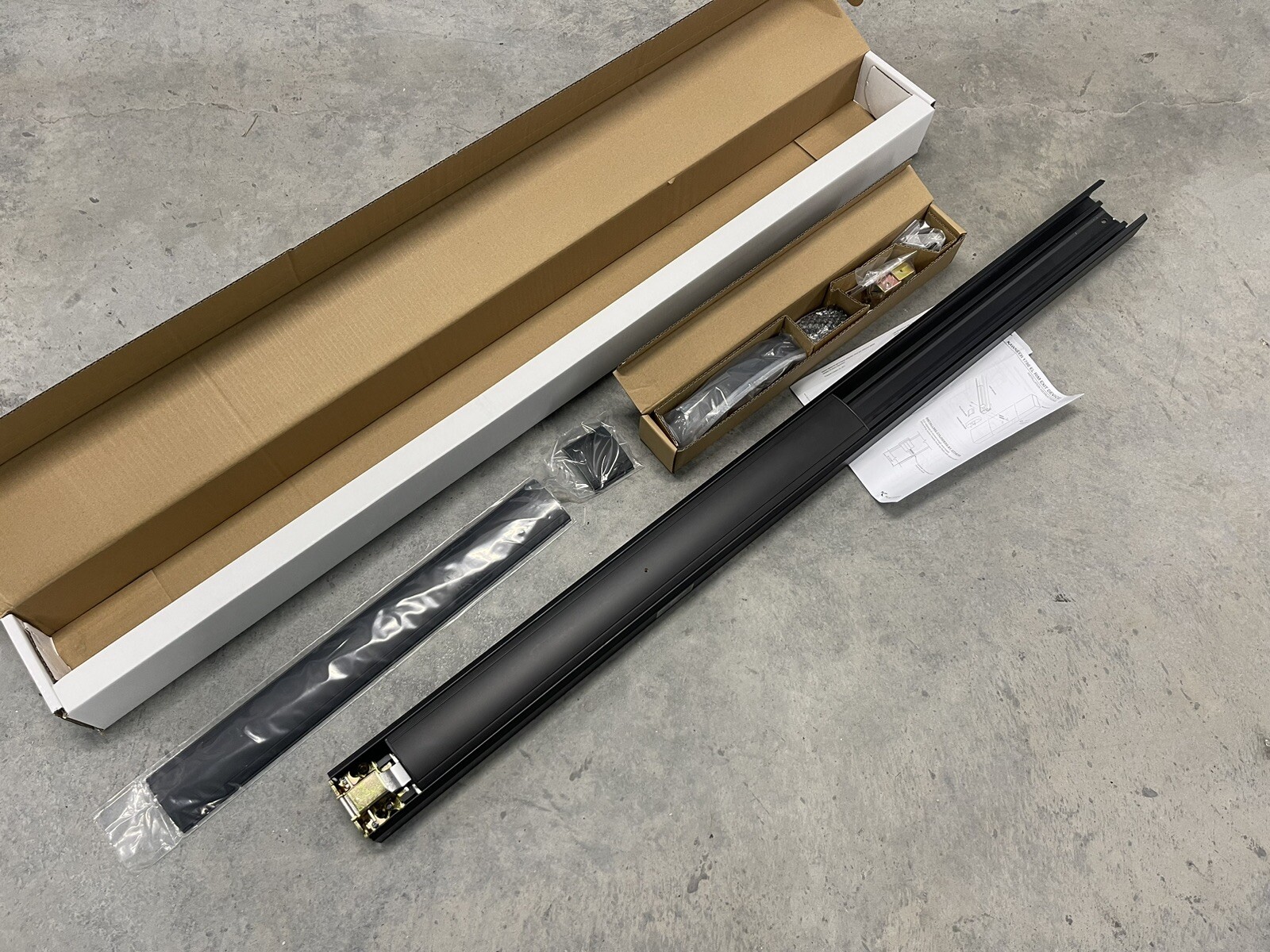 KAWNEER 1786 RIM EXIT PANIC DEVICE 133582-40 4′ WIDE COMMERCIAL DOOR DARK BRONZE