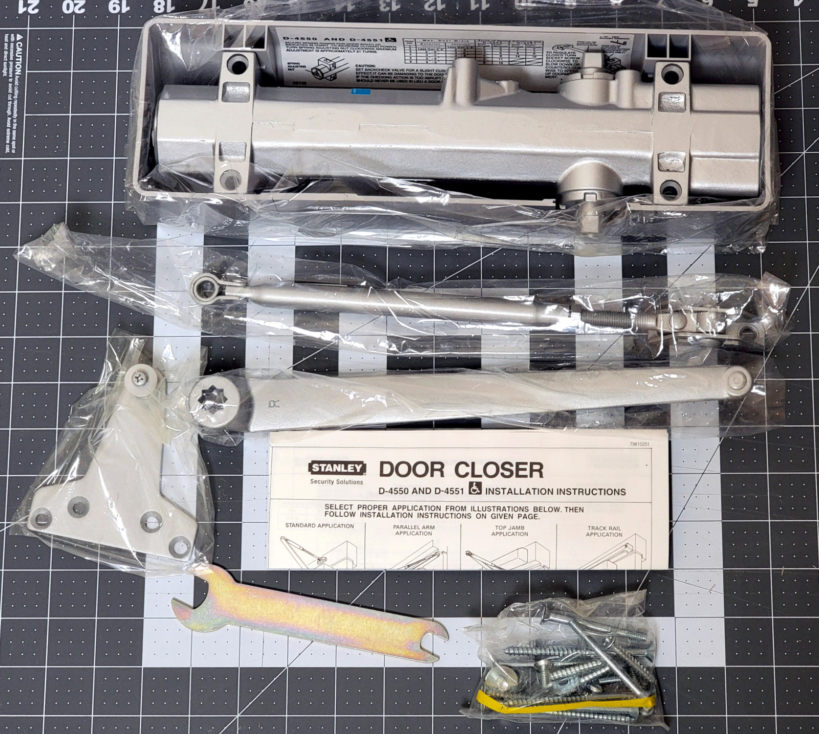 STANLEY Ryobi D4551 Standard Duty Door Closer w/ Hold Open Arm D-4551-EDA-689 ഘ