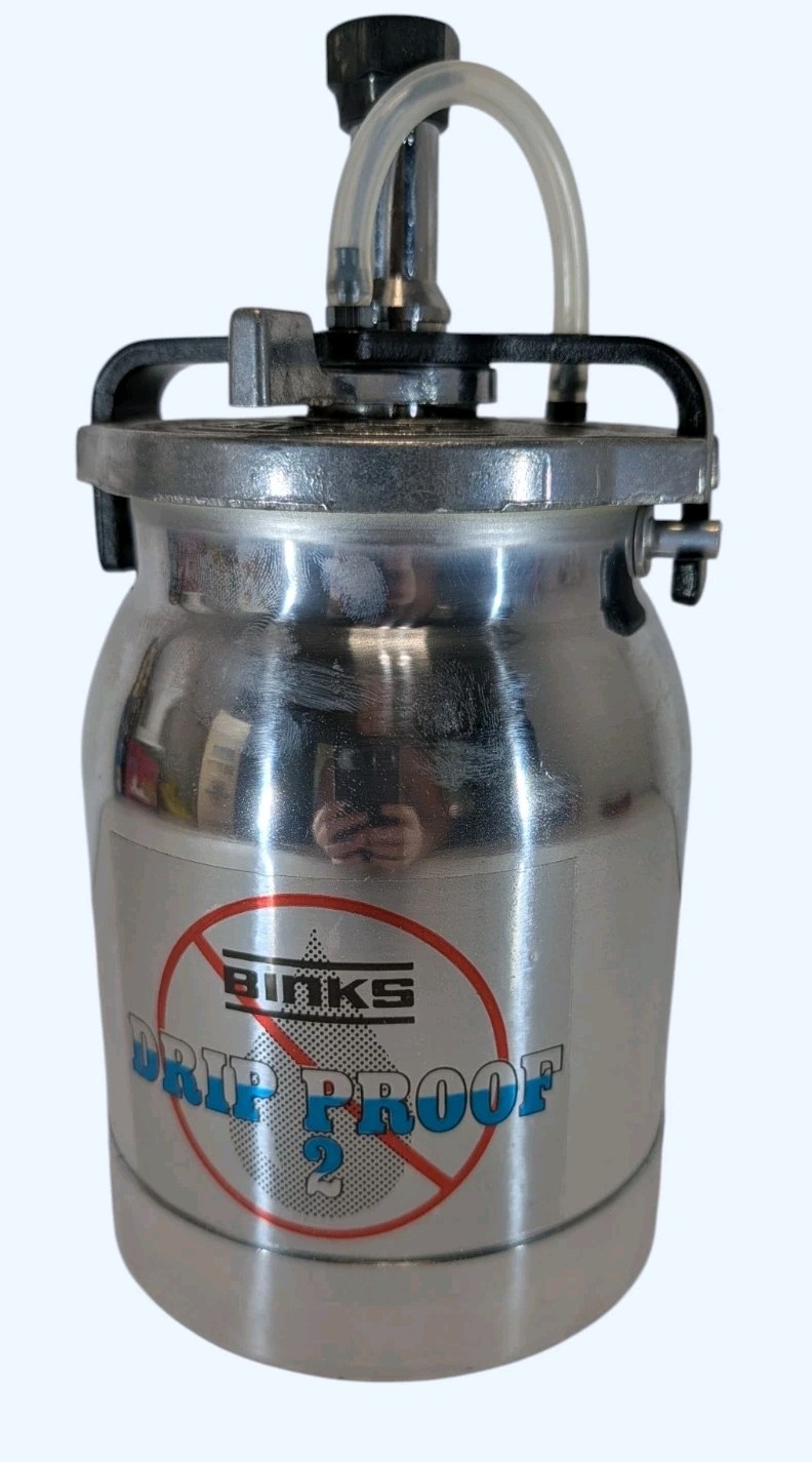 NOS OEM Binks 81-350 Drip Proof 2 1 Qt Spray Gun Cup w/ Box Unused USA