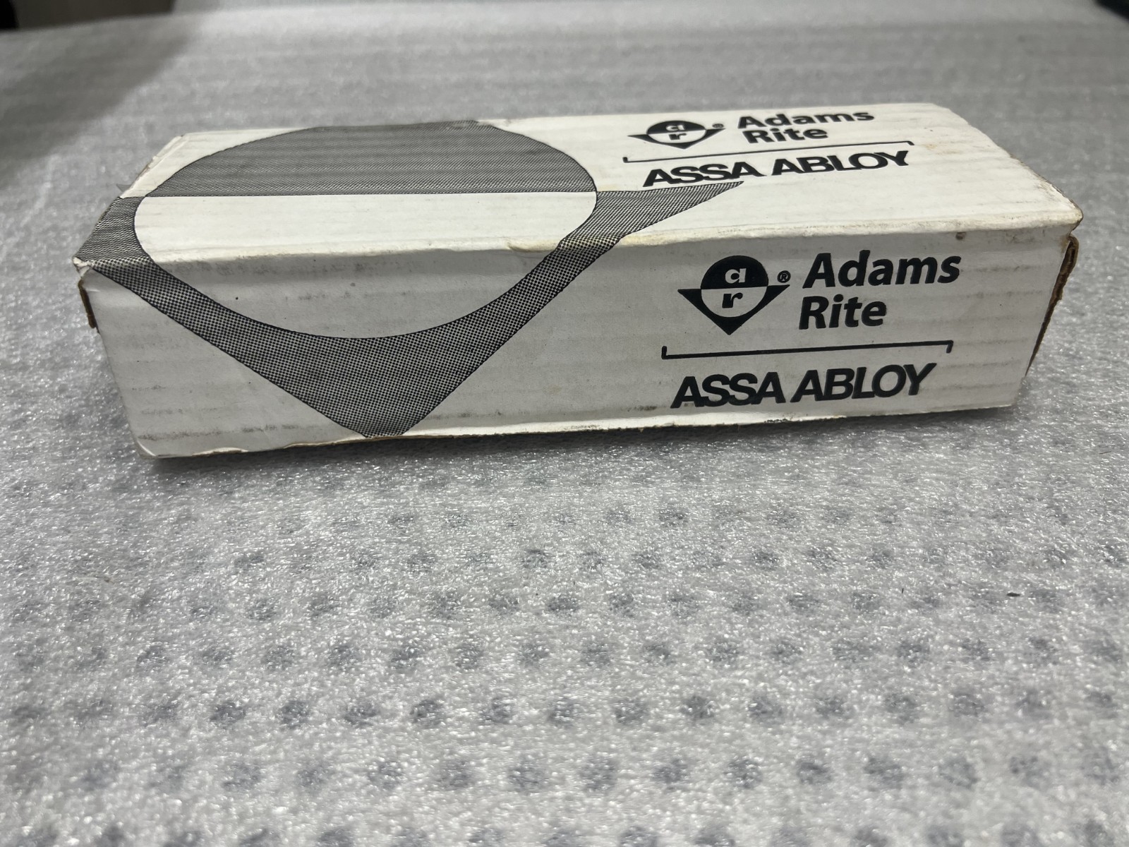 Adam’s Rite Assa Abloy Deadlatch 4510-36-628 Open Box