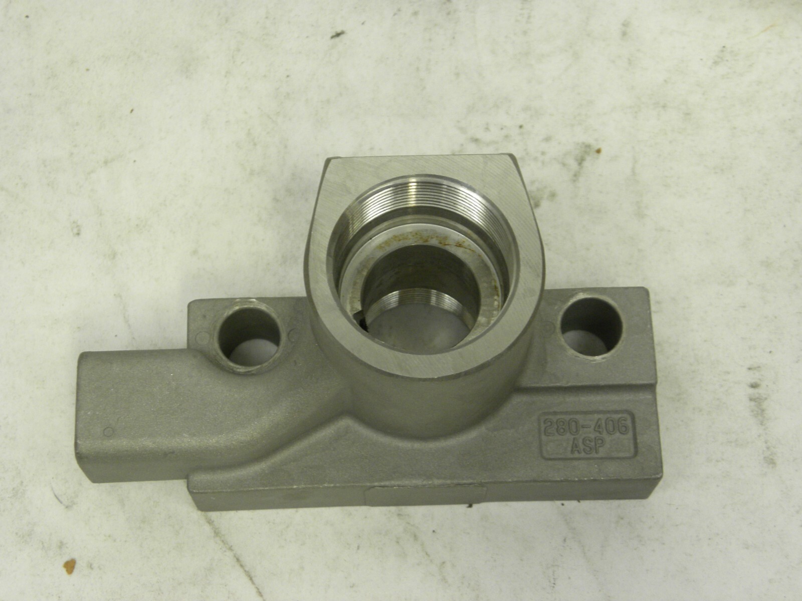 NEW IN OPEN BOX – OEM GRACO PUMP MANIFOLD #193724 (280-406) (HR)