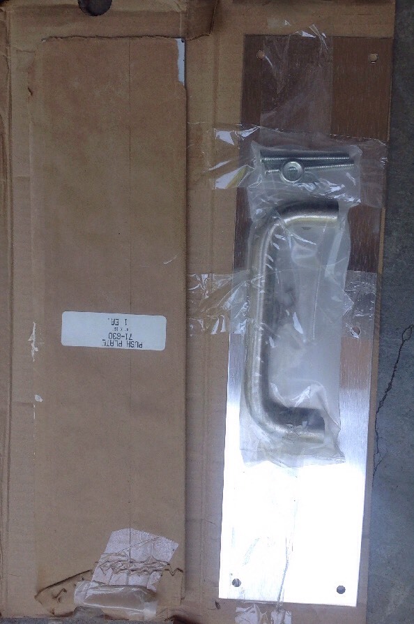 NEW Set of Stainess Steel Push&Pull Door Handle