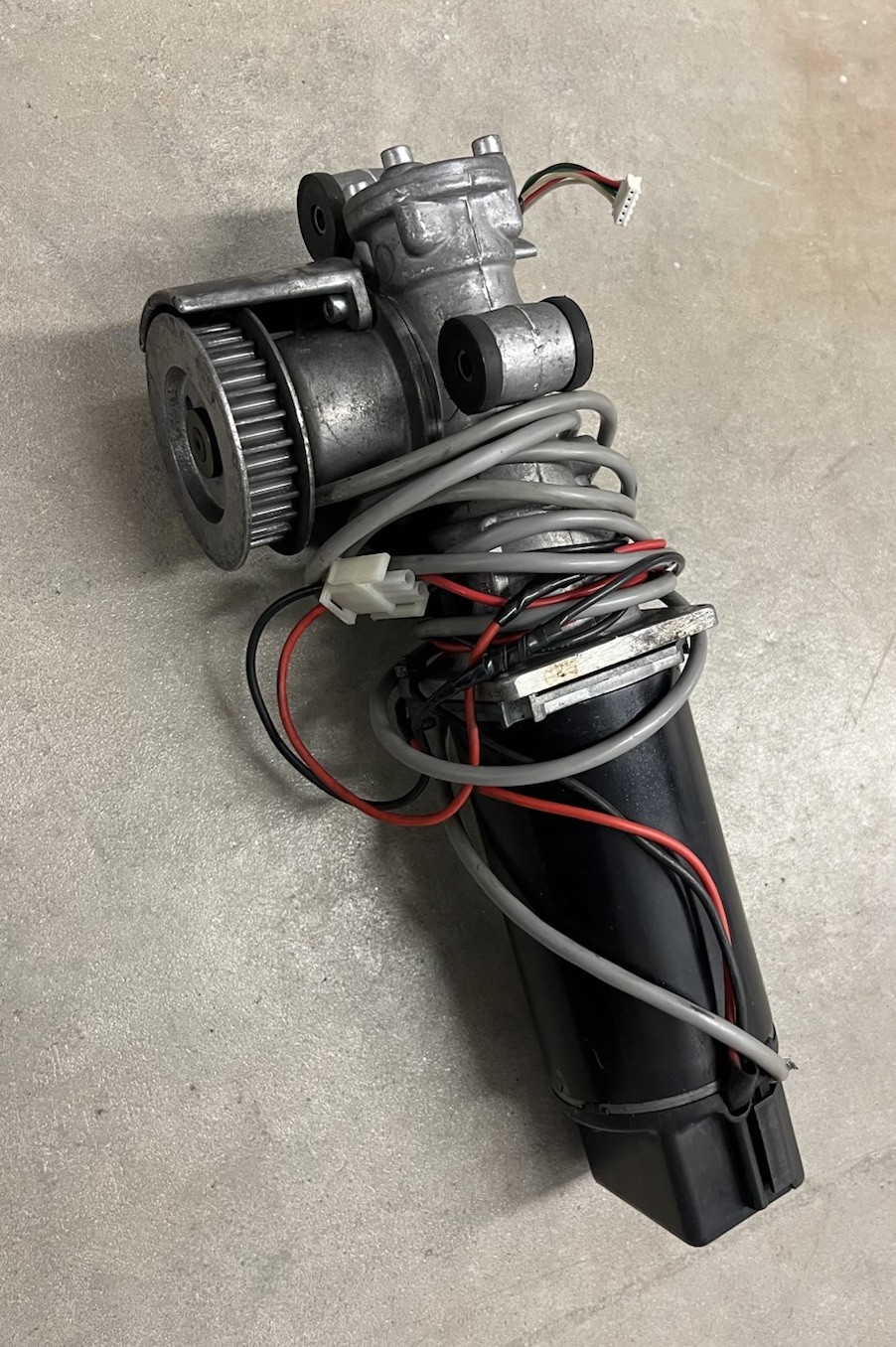 19-15-001 – USED Besam Assa Abloy C Series Motor/Gearbox Assy. – (PG 4000)