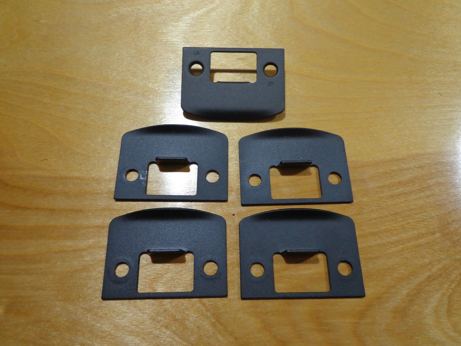(5) NEW SCHLAGE STRIKE PLATES 1-5/8″ x 2-1/4″ SQUARE CORNER 622 BLACK FINISH