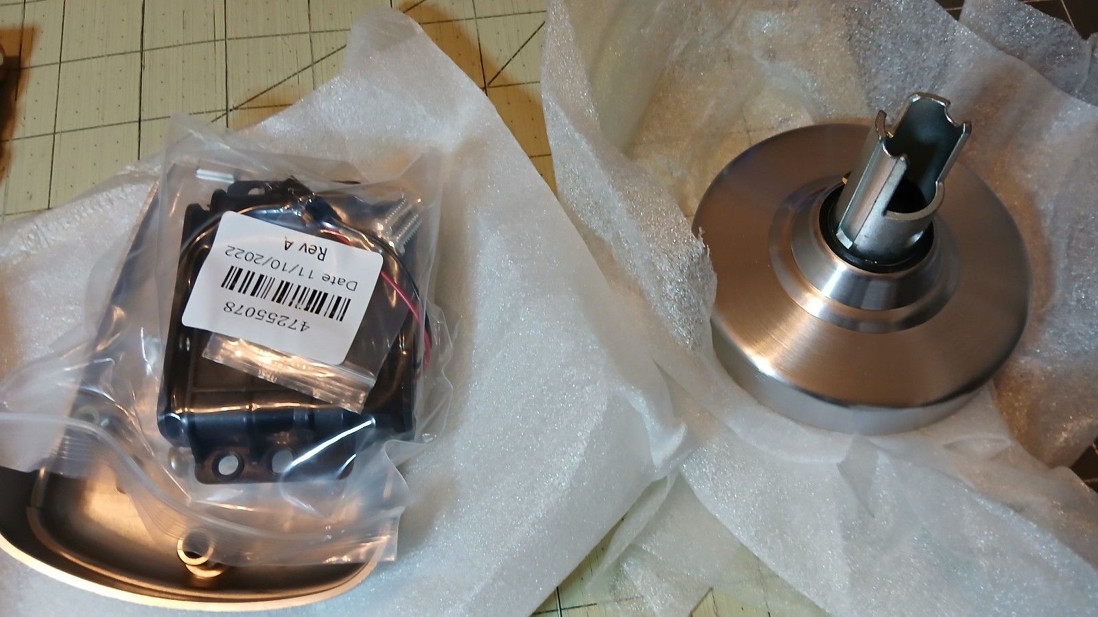 SCHLAGE CO200CY50 KP SPA 626 PD Right Hand Electronic Keyless Entry Door Lock