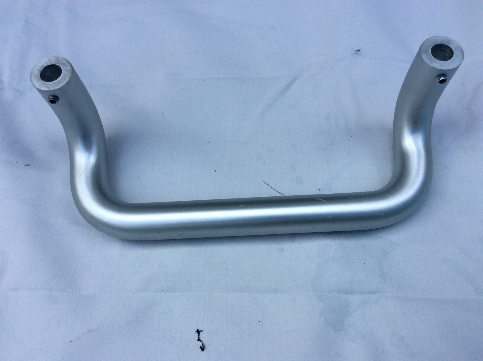 (ONE) KAWNEER CO-9 PULL HANDLE 137725- 14 #14 CLEAR ANODIZED