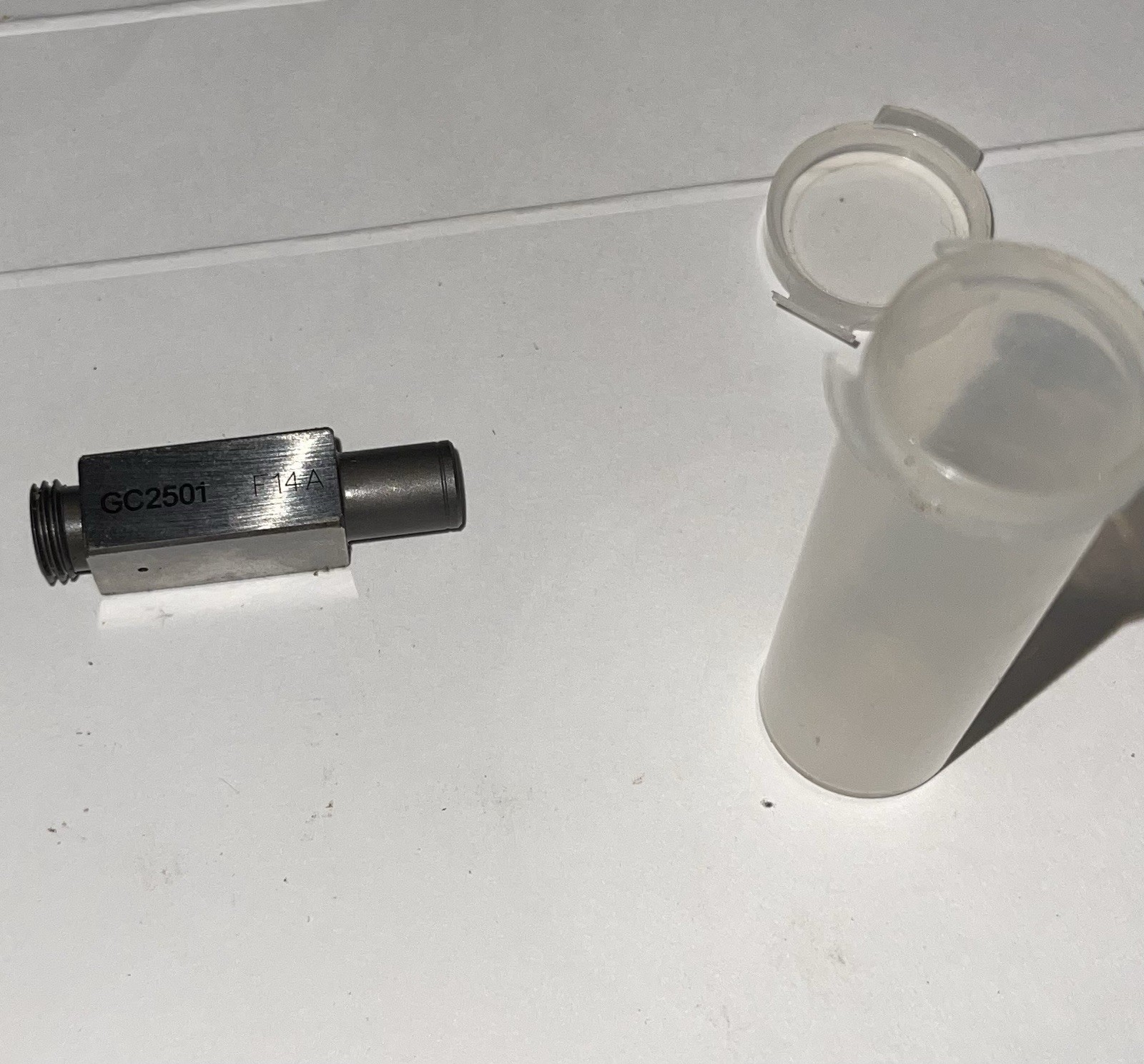 (NEW UNUSED)REAL GRACO Used for Graco Probler P2 MIX CHAMBER (Round 01) GC2501