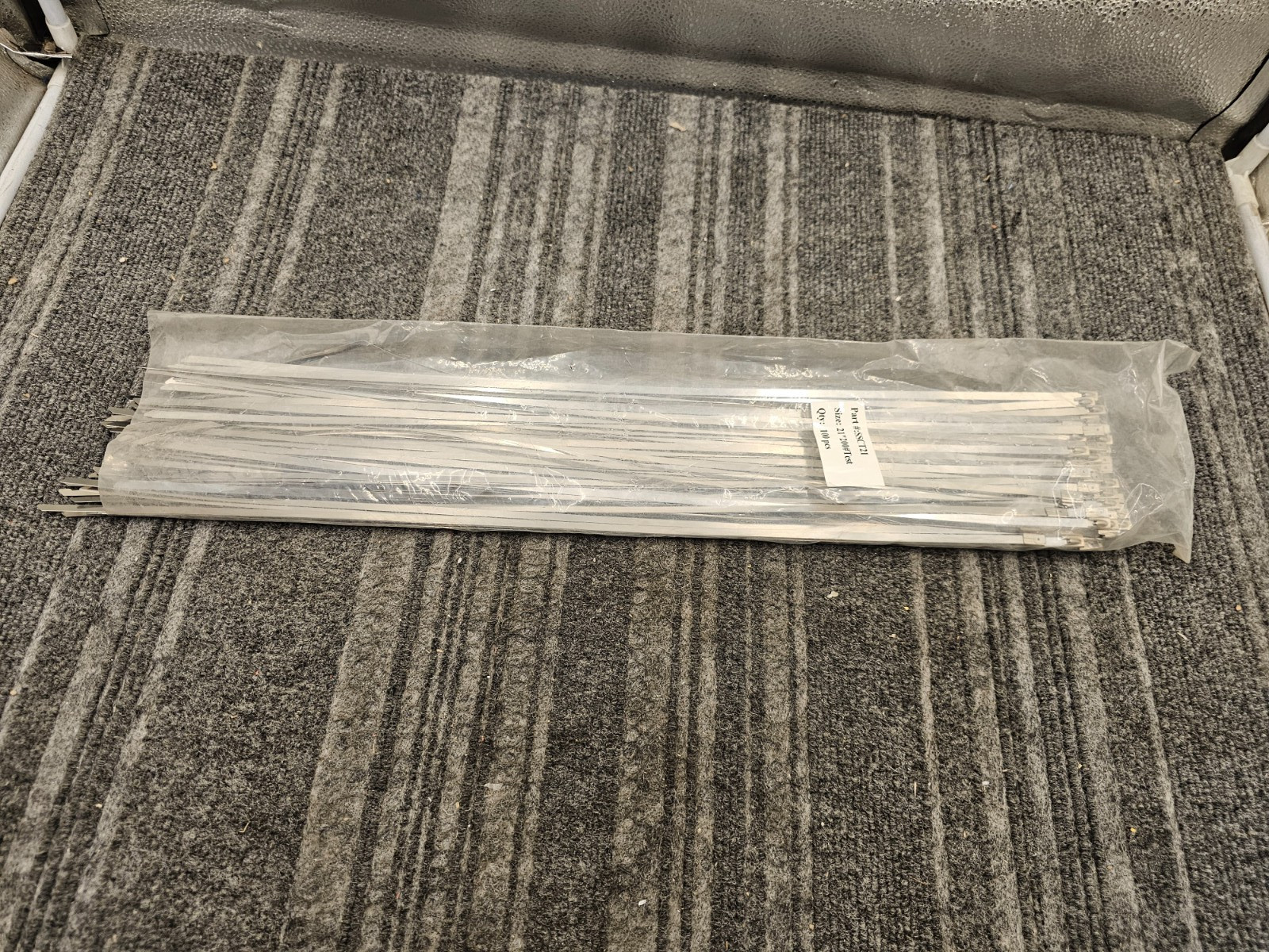 (QTY 100)Stainless Steel Metal Zip Ties 21″ Long 200 Lbs Tensile Strength SSCT21