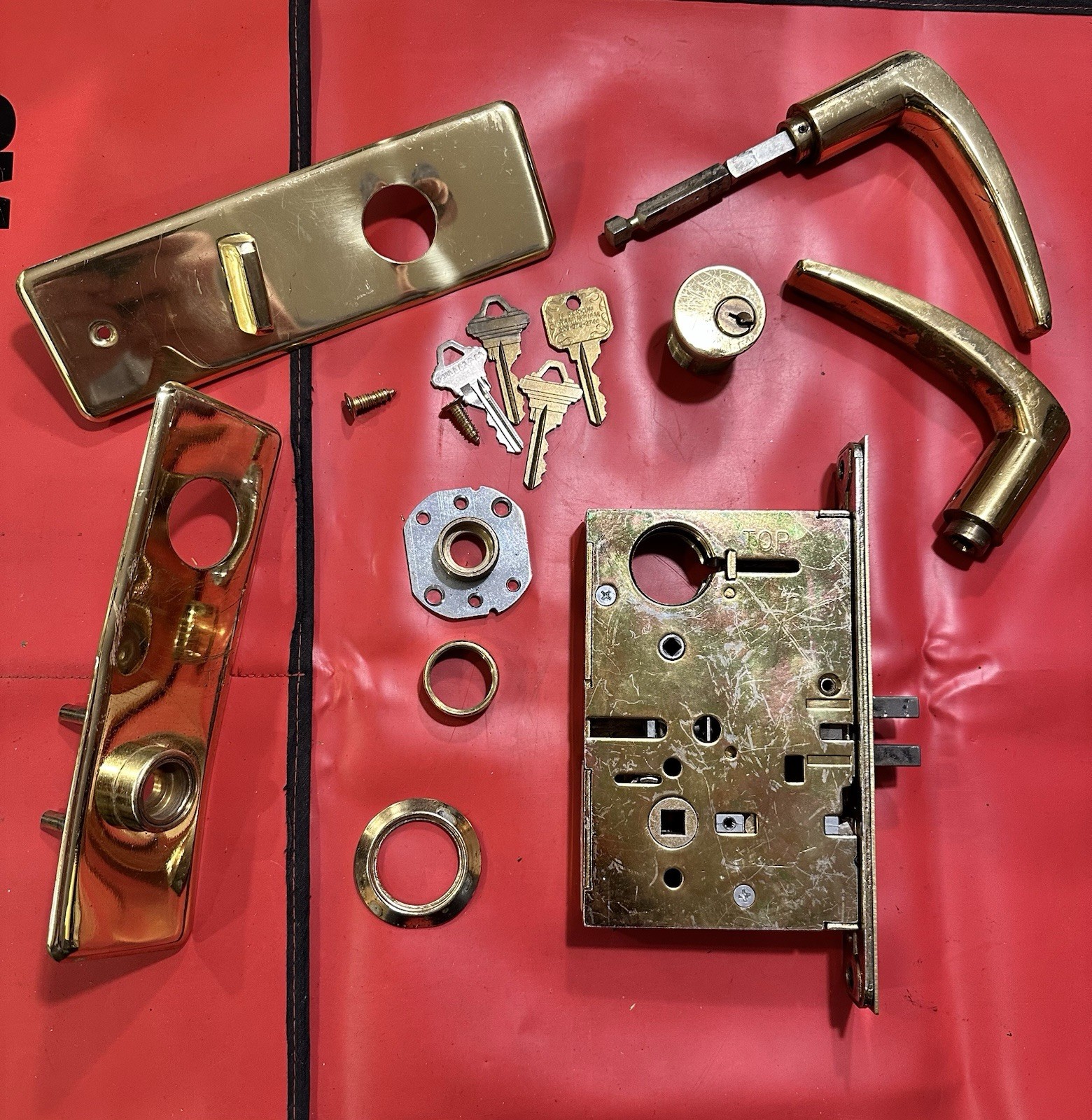Arrow BM11RH-LB.FIN Apartment Mortise Lock Body Used – For Parts see Desc.