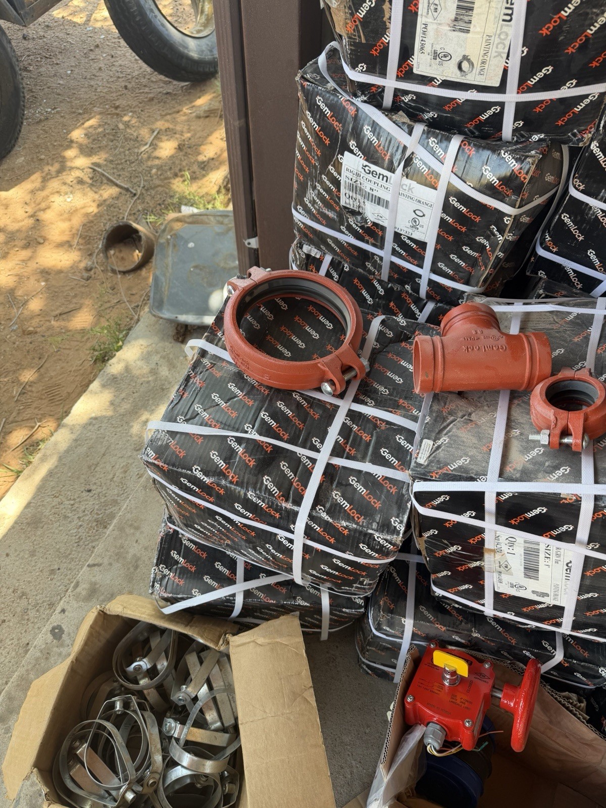 GemLock Grooved Ductile Iron Pipe Fittings Lot 2 in 22 Pack Coupling Tee