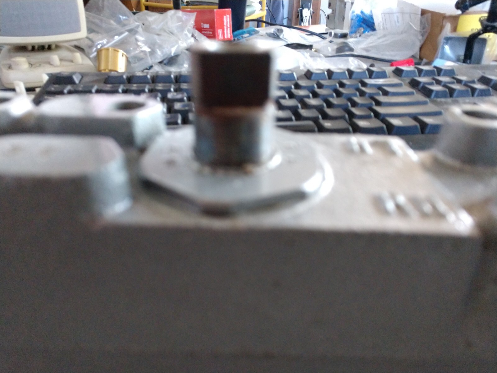 LCN 4011SE-3071 LH SENTRONIC BODY ONLY (OLD SYLE WITH EXTENDED SPINDLE)