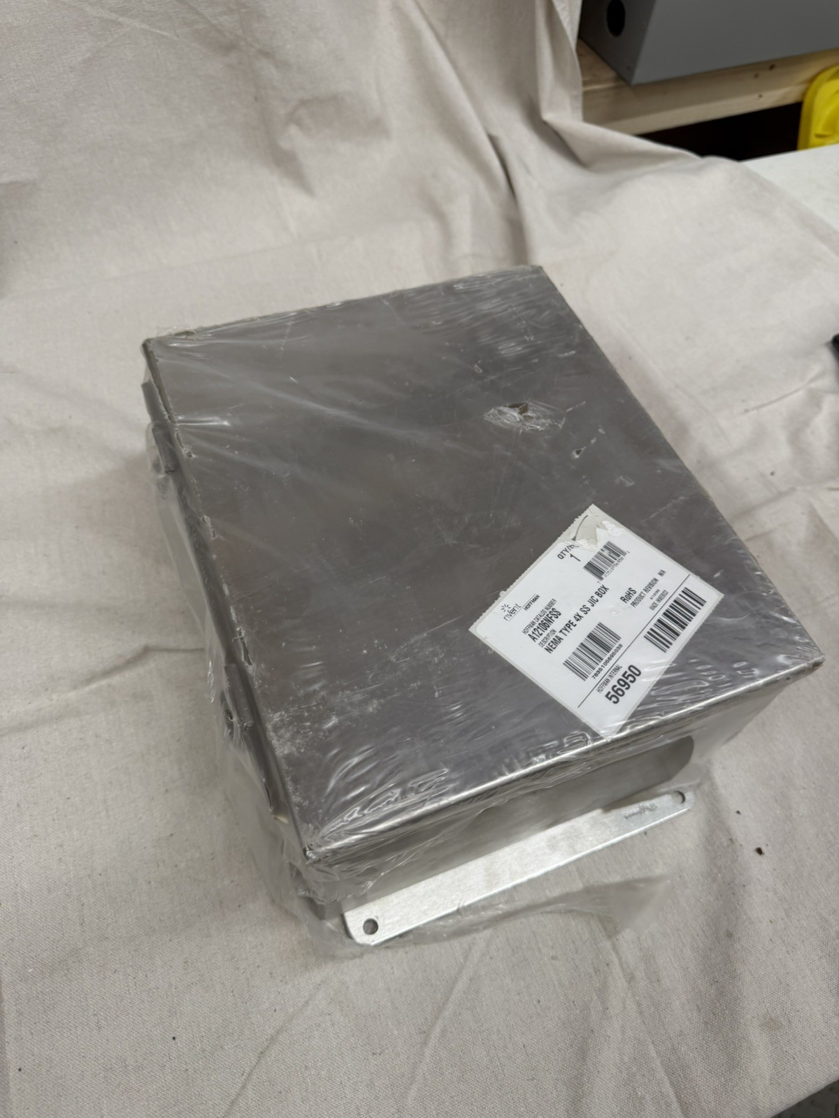 Hoffman A12106NFSS J Box Clamp Cover Metal (NEW)