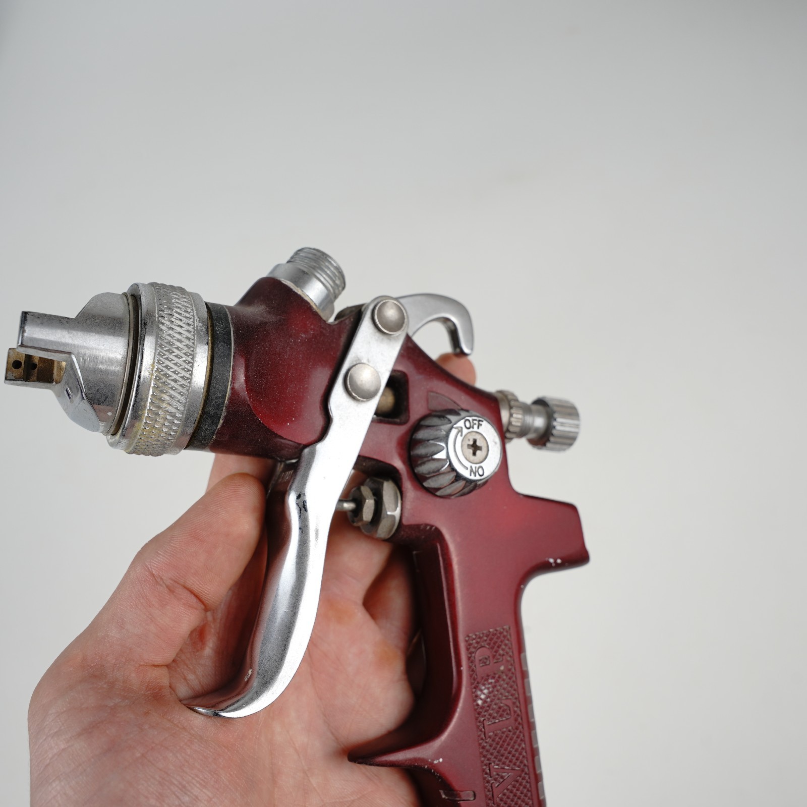 Binks M1-G Clear HVLP & Artison HVLP Gravity Feed Spray Guns w/ Case