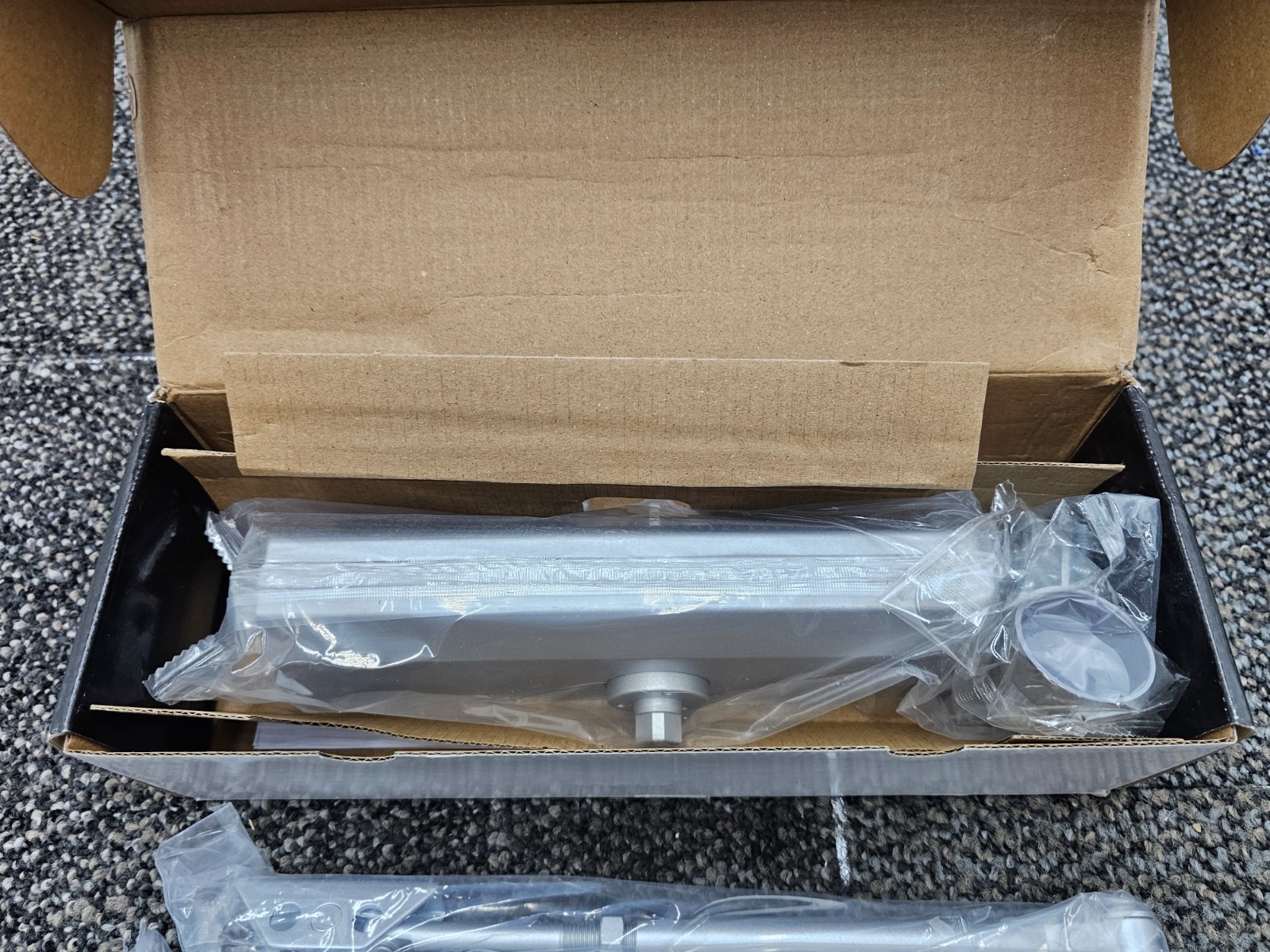 Tell DC100148: 600 Series Grade 1 Silver Commercial Door Closer Size 1-4