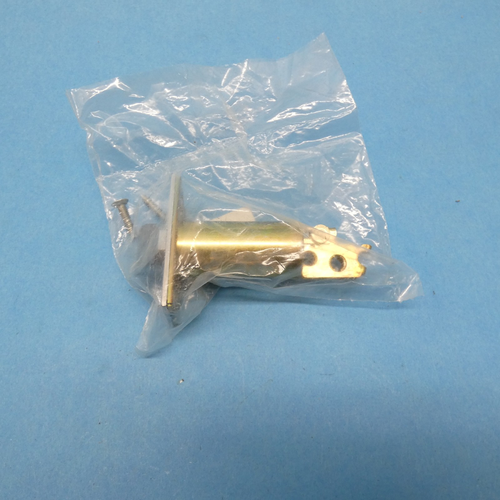 Schlage SC/12-103-626 2-3/4″ Deadlatch B250 Series 1-1/8″x 2-1/4″ Satin Chrome