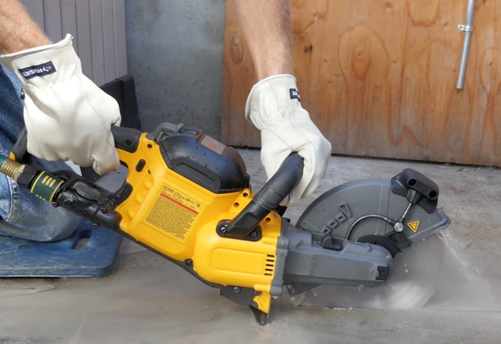 9” Diamond blade fits DCS692X2 Brushless Cordless 9 in. Cut-Off Saw