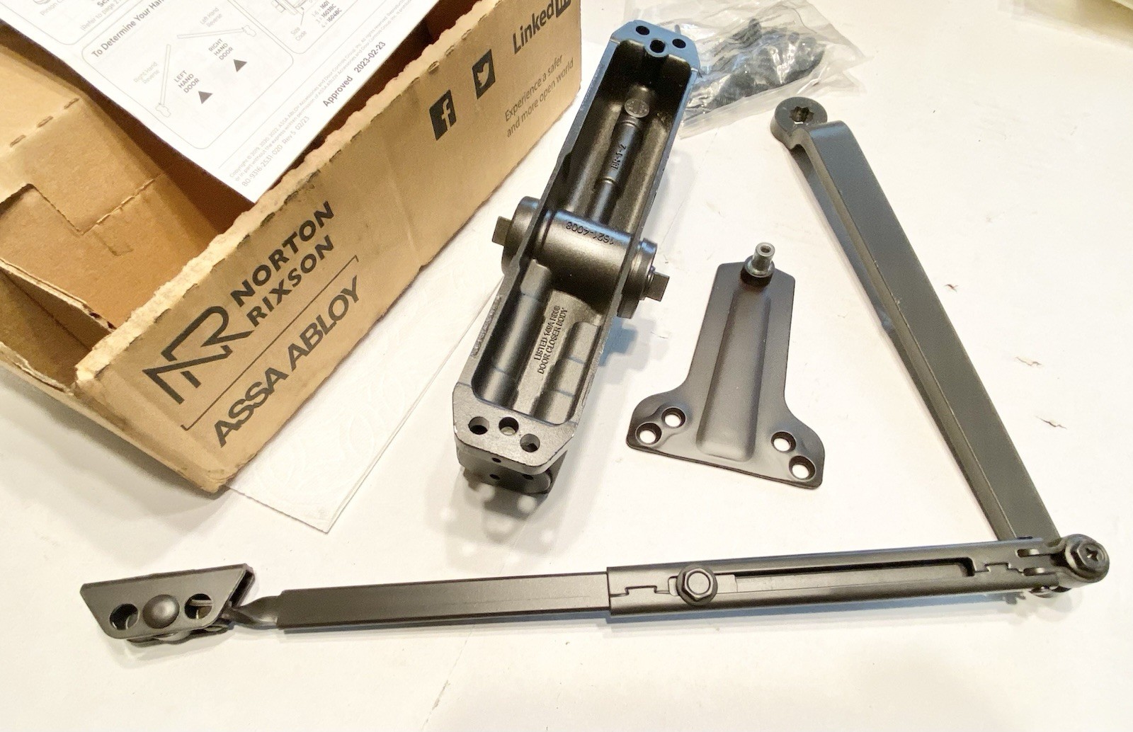 Norton Rixson ASSA ABLOY 690 Door Closer 6A993