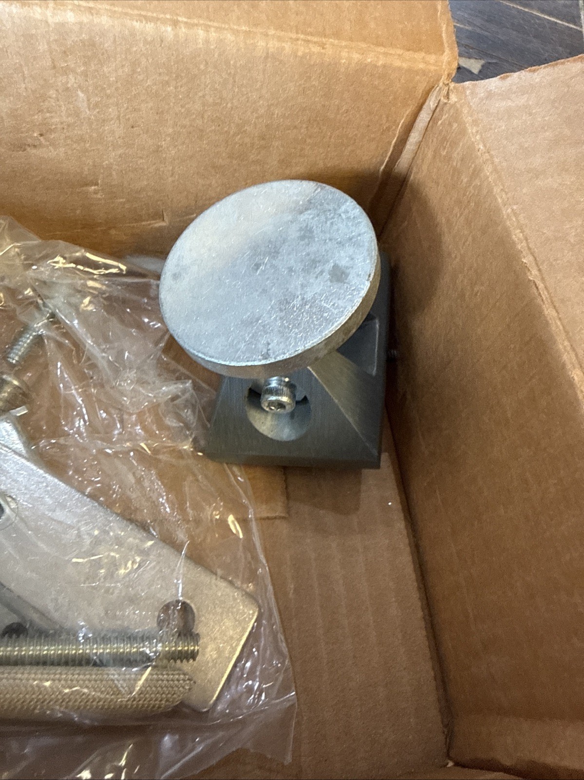 New Edwards Door Release 1508-N5 120vac Single Door Surface Mount
