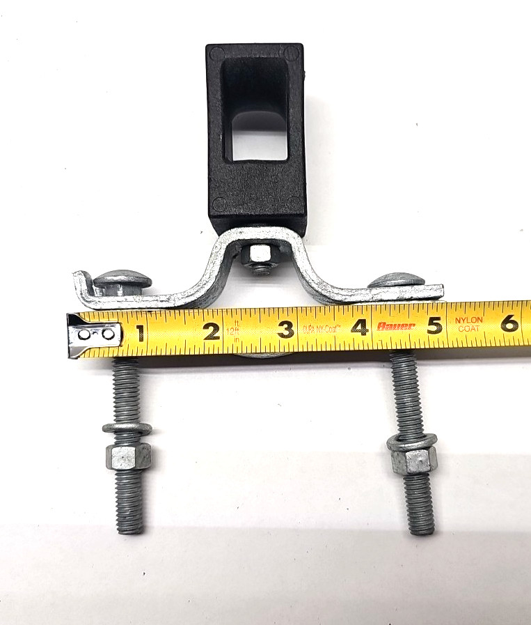 Lot of 4 Hubbell Mast Type Nylon Wireholder Pipe