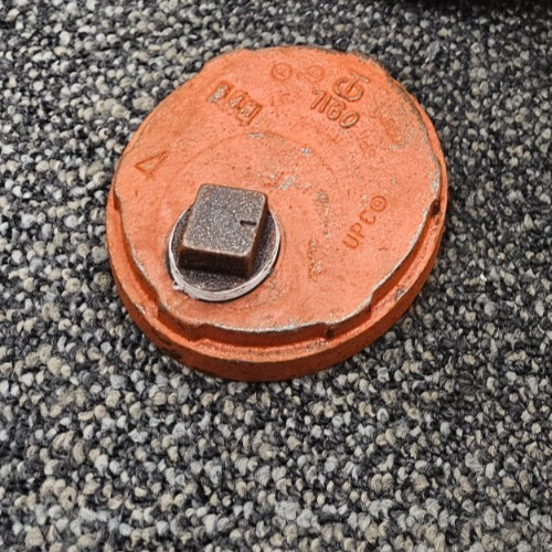 SHURJOINT 7160P: 4″ x 1″ End Cap With Plug, Orange, NPT, Painted Ductile Iron