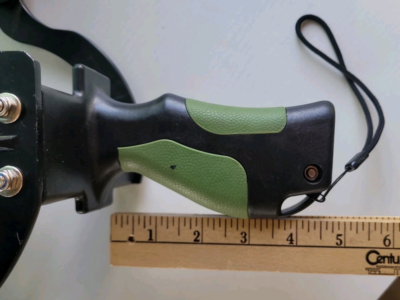 ZIP System Linerless Tape Gun – Seam Taping Tool with Rubber Roller Applicator