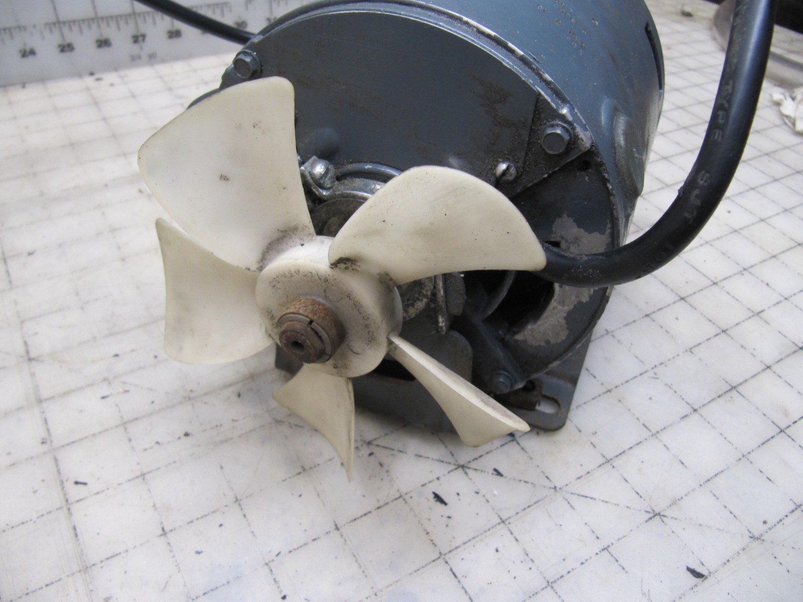 Used Working Replacement Red Devil 5400 Dual Arm Paint Shaker 115V 1/4HP Motor