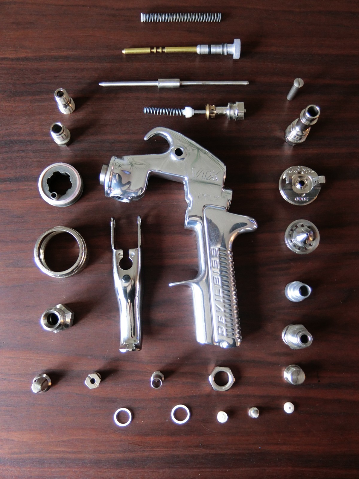 DeVILBISS VTX PRESSURE PAINT SPRAY GUN – 2000 AIR CAP – HVLP – NEW