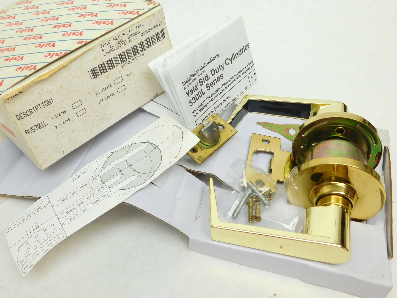 NEW IN BOX! Yale AU5301L Brass Strike Lever Handle Interior Door Knob Pull ES