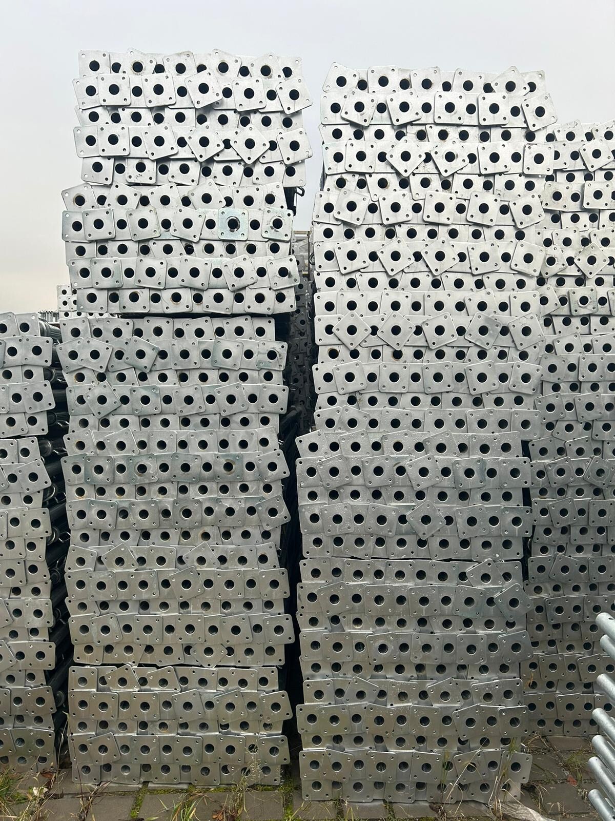 200 x Building Sprues Uprights 10 kN 3.20 m Building Props Ceiling Props